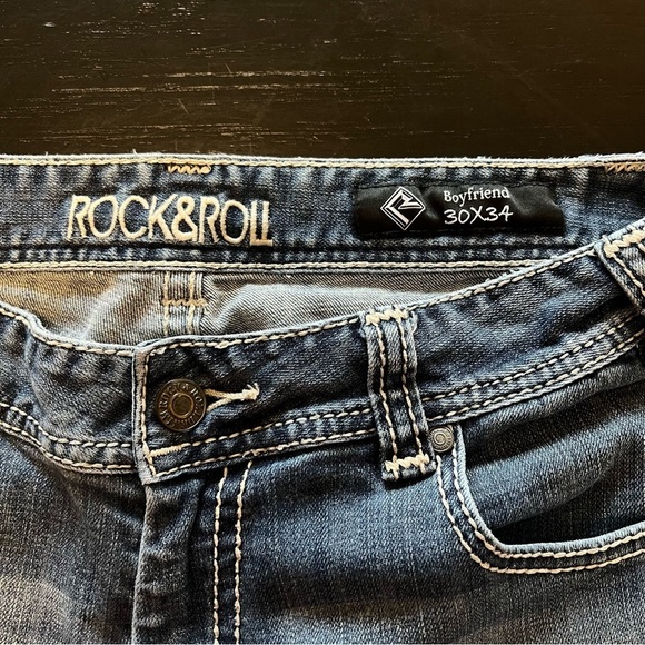 Rock & Roll Cowgirl Boyfriend Western Mid Rise Medium Wash Denim Jean size 30/34 - Picture 10 of 13